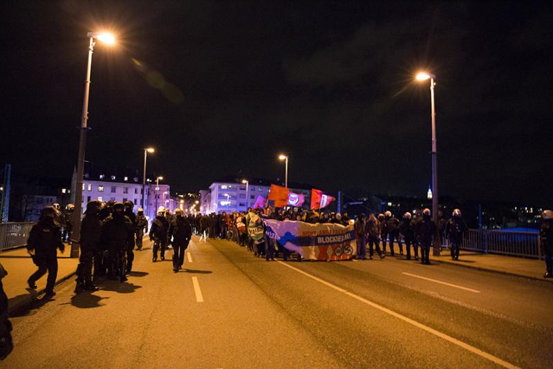 Proteste gegen die faschistische Fackelmahnwache 2017 11