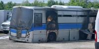 Der ausgebrannte Häftlingsbus in Brehna.Foto: André Kehrer
