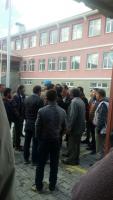 Disskusion zwischen Bevölkerung und Gendarme in Hasbay