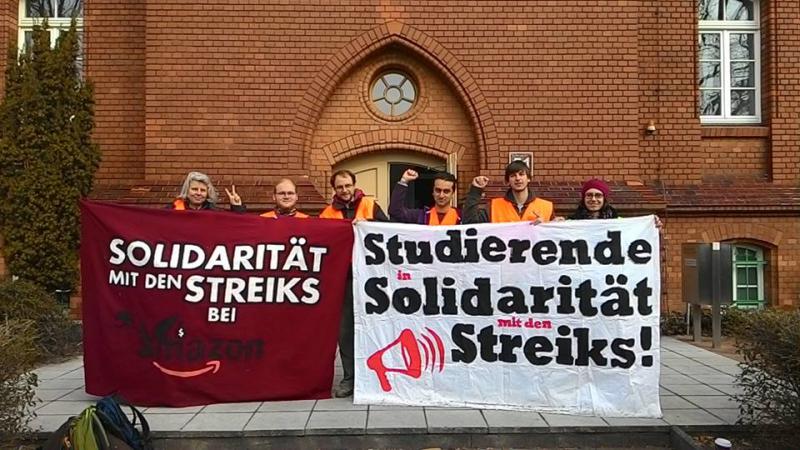 Protest vor dem Arbeitsgericht