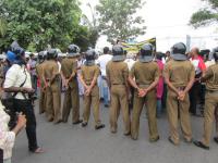 Friedliche Proteste der Tamilen in Sri Lanka brutal niedergeschlagen ! 3