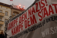 Klare Ansage: "Kampf den Nazis! Kampf dem Staat!"