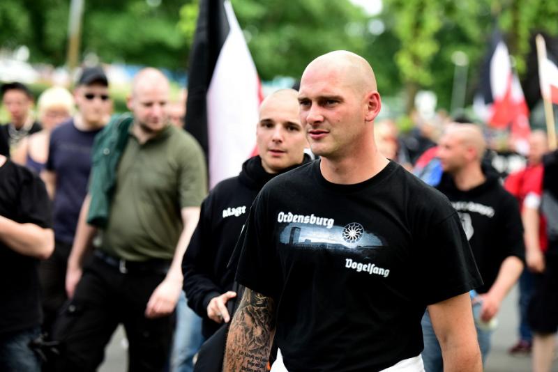 #10 - Thomas Scherf am 04.06.16 bei Neonazidemo in Dortmund