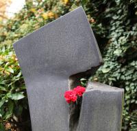 Gedenkstele auf dem Heidelberger Bergfriedhof