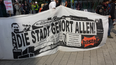 Die Demonstration “gegen die fortgesetzte Ignoranz der Stadtspitze und für mehr Beteiligung der Menschen in Wuppertal!” am 12. April.