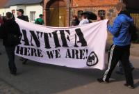 Transpi "antifa here we are"