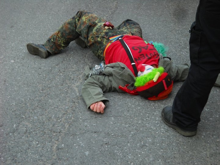 Auch die Clowns-Army wollte Geburtstag feiern