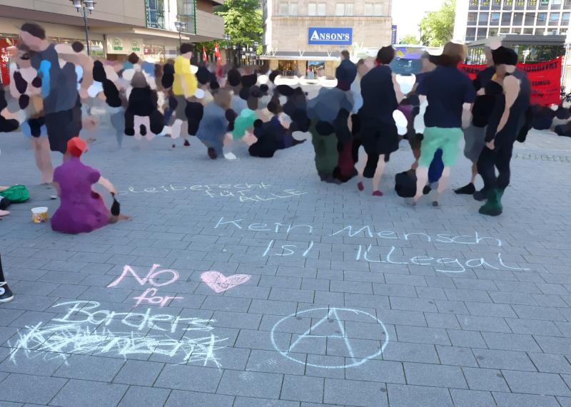 Kreidemalereien auf dem Willy-Brandt-Platz