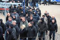 Martin Knaak von der "Bürgerbewegung Altmark" (Kästchen) während des diesjährigen Nazi-Trauermarsches am 16.01.2016 in Magdeburg (Foto: Presseservice Rathenow)