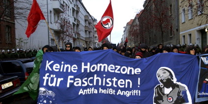 Antifa-Demo in Berlin: Auch wer sich gegen rechts engagiert, gilt schnell mal als verdächtig. 