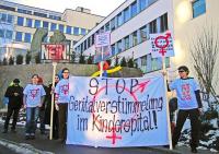 Friedlicher Protest + Offener Brief Ostschweizer Kinderspital, 06-02-2011 