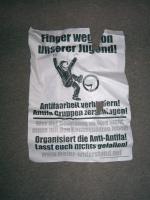 Nazi-Plakat 2005 nach dem Mord an Thomas Schulz - Wer der Bewegung im Wege steht, muss....