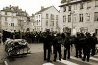 Konfrontation vor dem UMP-Büro