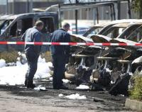 Auf dem Gelände der Dekra Rostsock sind sieben Bundeswehrfahrzeuge ausgebrannt. Foto: dapd