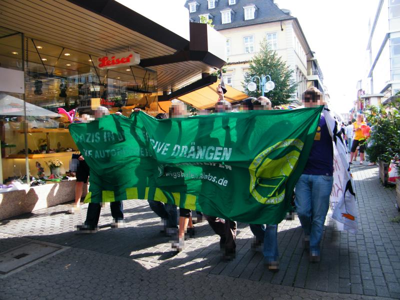 Antifaschistische Demo zu NPD Funktionär Christian Hehl...