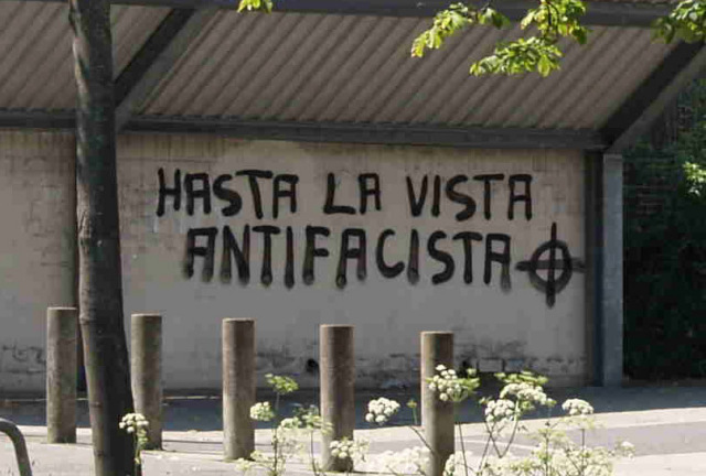 Anti-Antifa-Sprayerei auf der Stockumer Str.