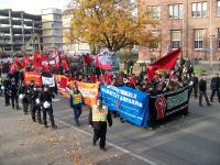 Demo biegt in die Rempartstr