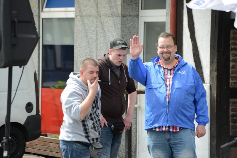 2 Bei der Nazikundgebung in Mönchengladbach am 16.06.2013