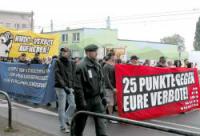 Anspielung auf das „25-Punkte-Programm“ der NSDAP beim braunen Aufmarsch in Dortmund; Photo: bnr.de