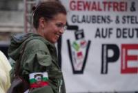 Tatjana Festerling trägt ihre „Kommandoklamotten“