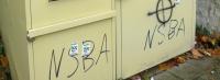 Nazi-Schmierereiengehören weiter zum alltäglichen Bild. „BA“ soll für Bochumer Angriff stehen.Foto:Gernot Noelle