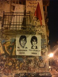 Gedenkstätte für Alexis Grigoropoulos und Berkin Elvan in Exarchia. Bild: iaberis/CC BY-SA 4.0