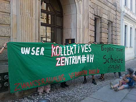 Solidarität mit dem KOllektiven ZEntrum HH (2)