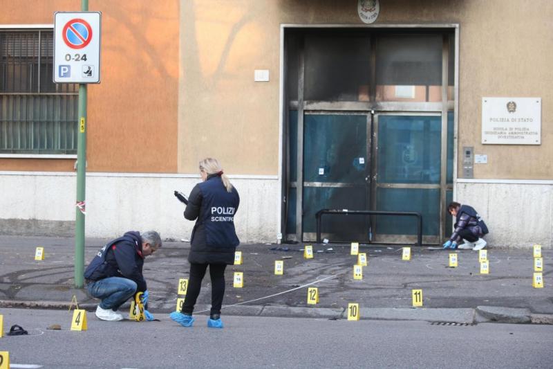 Anschlag auf eine Polizeischule