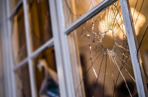 Glasbruch am Kursaal Stuttgart Bad-Cannstatt