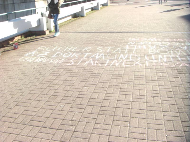 Bücher statt Bomben 1