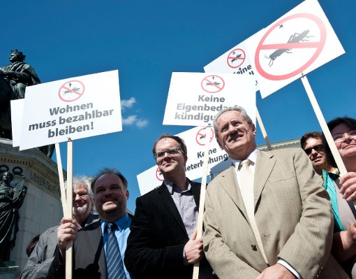 GBW-Mieter demonstrieren vor dem Finanzministerium in München