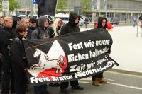 Das "Aktionsbündnis 38" tritt auch unter der Bezeichnung "Freie Kräfte Niedersachsen Ost" auf. Hier am 1.6.2013 in Wolfsburg. Foto: http://lfa.blogsport.de/2013/06/01/naziaufmarsch-in-wolfsburg-am-01-06-2013/
