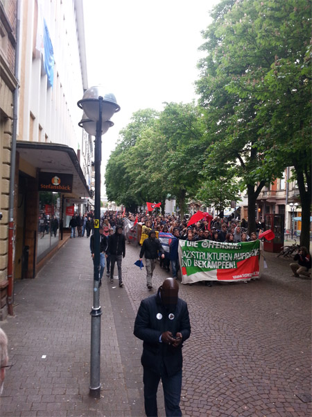 Sponti gegen den Naziaufmarsch in Karlsruhe