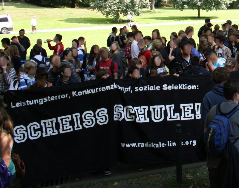 Transparent der Radikalen Linken Bochum