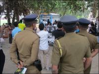 Friedliche Proteste der Tamilen in Sri Lanka brutal niedergeschlagen ! 12