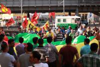 Berlin: Polizei greift kurdische Demo an 3
