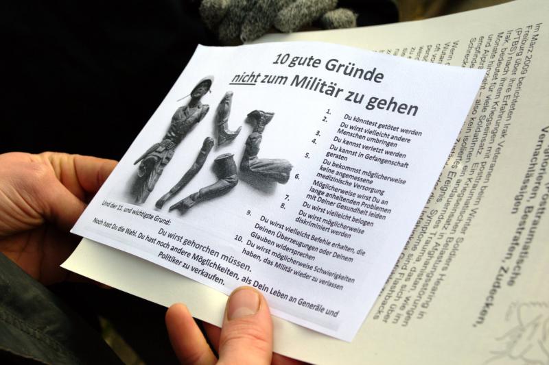 Flyer gegen Militarismus