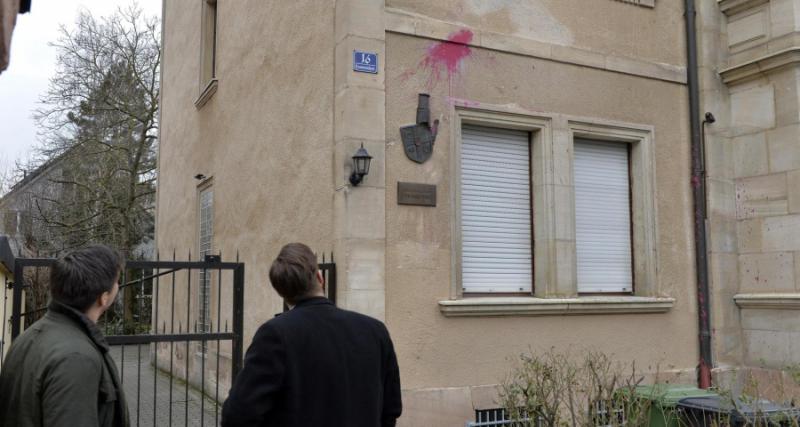  Das Haus der Burschenschaft Frankonia in der Loewenichstraße 16 ist Anfang Juni mit Farbbeuteln beworfen worden. Der genaue Schaden ist noch nicht bekannt. © Foto: Harald Sippel 