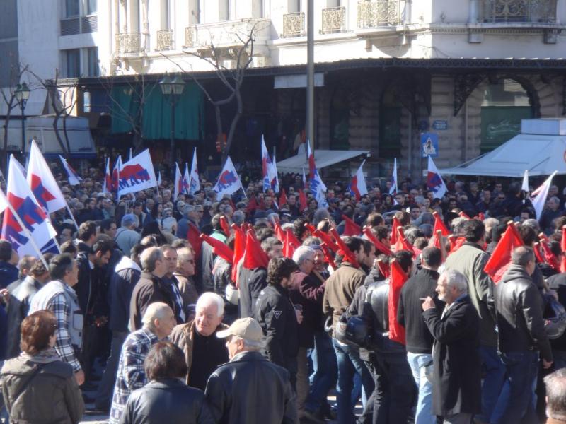 PAME-Demonstranten auf dem Weg zum Auftaktort