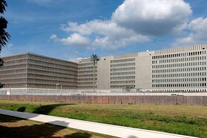 Der Neubau der BND-Zentrale an der Chausseestraße.FOTO: IMAGO/RALPH PETERS