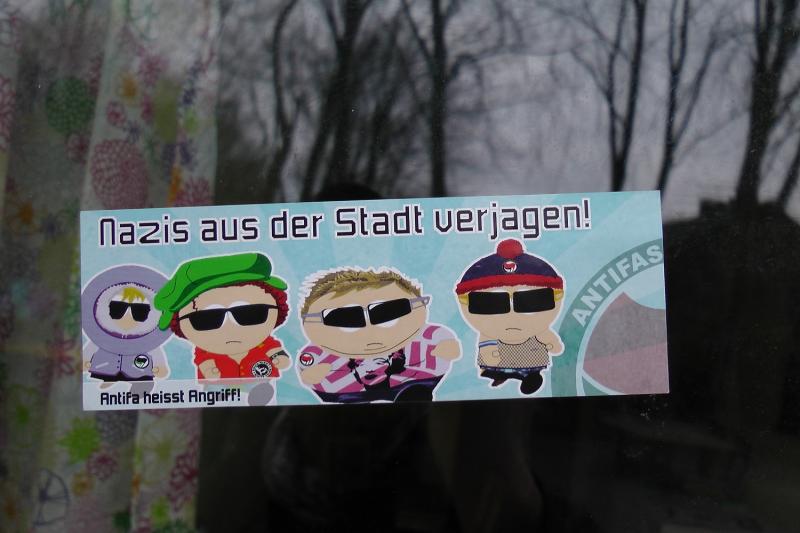 Plakatieraktion gegen Naziaufmarsch in Münster 