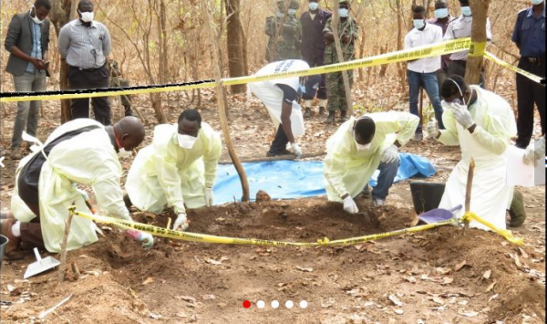 Investigators dig suspected graves of ex-president Jammeh’s victims in the forests of Foni, March 2017https://jollofnews.com/2017/03/31/gambia-police-dig-suspected-graves-of-ex-president-jammehs-victims/