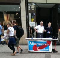 Phillip Döbbe macht Wahlkampf für die AfD