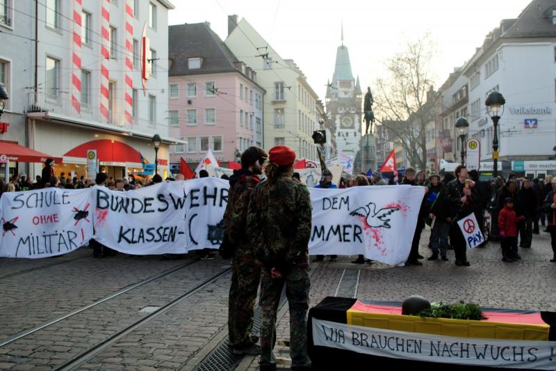 Nachwuchs gesucht am Bertoldsbrunnen