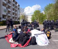 Eine der vielen Blockaden in Neubrandenburg 