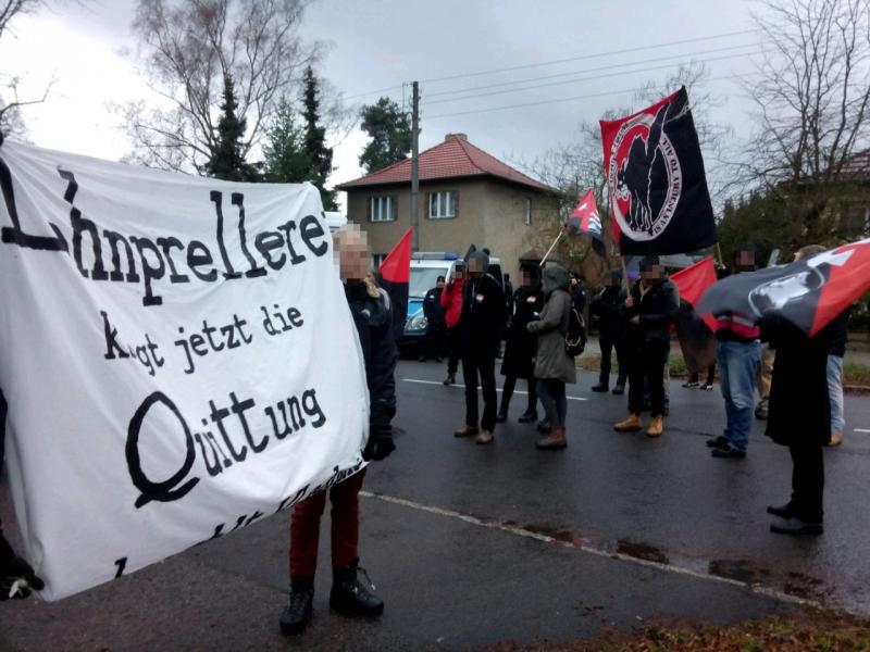 Kundgebung im "Bezahlt Vladimir!"-Konflikt, November 2015, Berlin Grünau