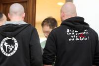 Die Ewers Brüder beim Prozess 26.4.2012 in Dortmund