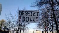 Banner über der Straße 