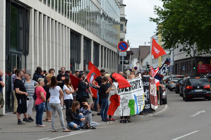 Protest am Bahnhof