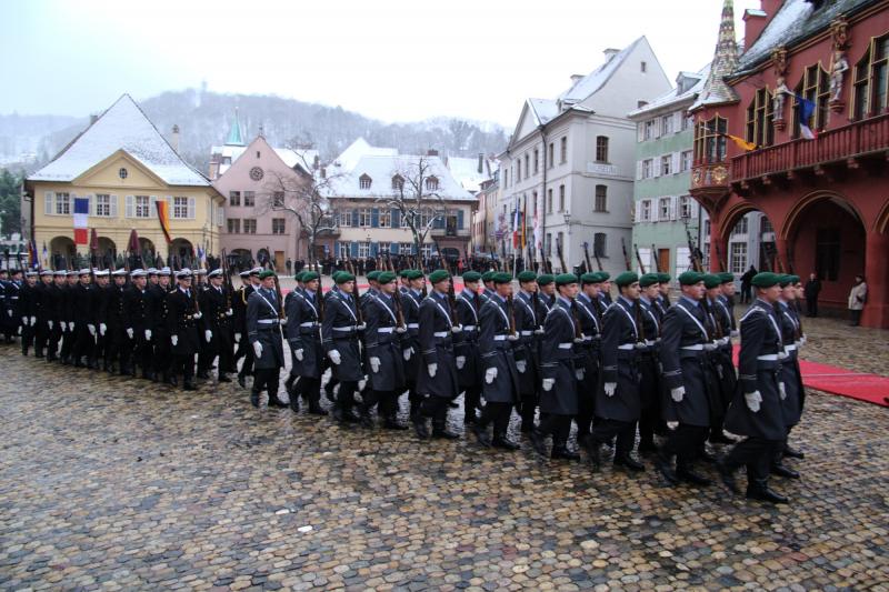 „Ehrenformation“ auf dem Münsterplatz